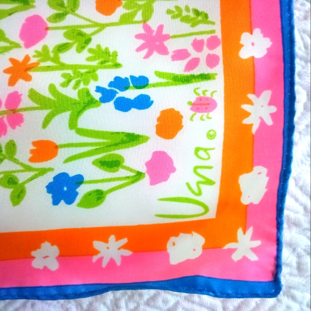 VERA Wang Spring 🌷🌷🌷scarf. Lovely colorful and perfect condition too!